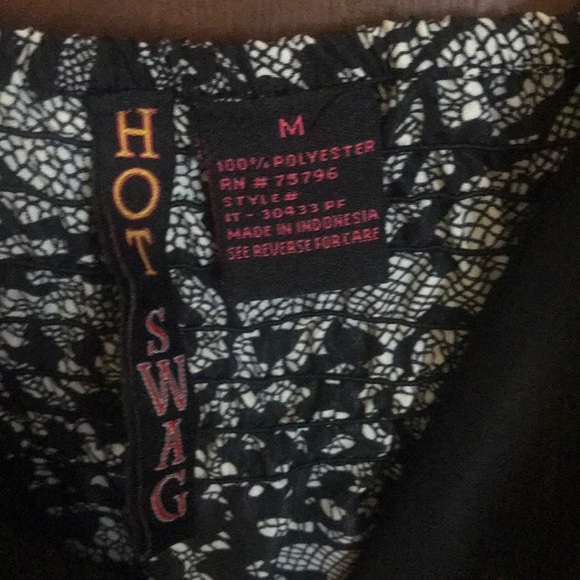 One-piece - Picture 3 of 3